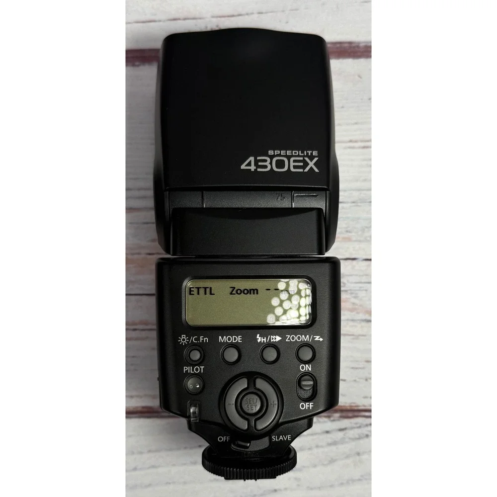 Canon Speedlite 430EX External Flash for EOS DSLR with Case Stand and Manual‎